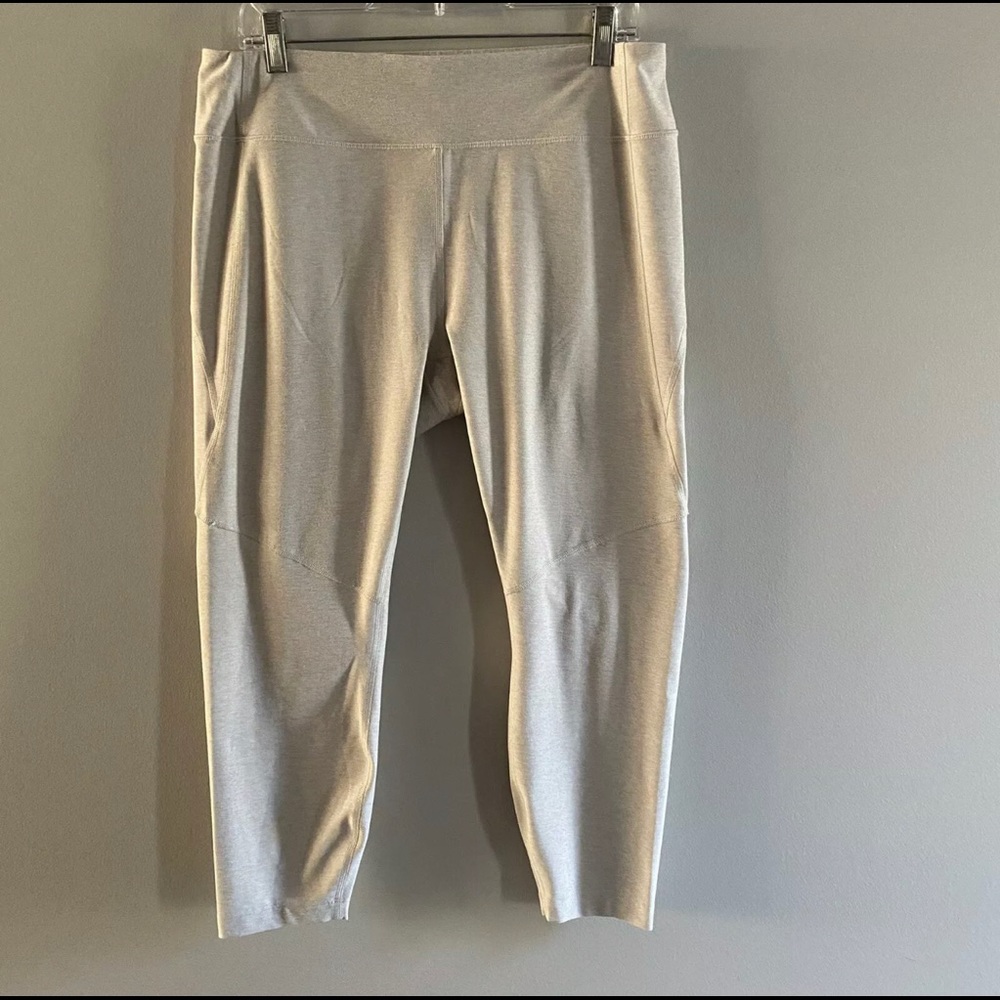 Outdoor Voices Beige/Cream Leggings